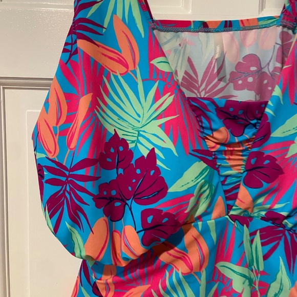 Lands’ End Women’s Modest Slender Grecian One-Piece Swimsuit – Size 24W - Picture 5 of 10